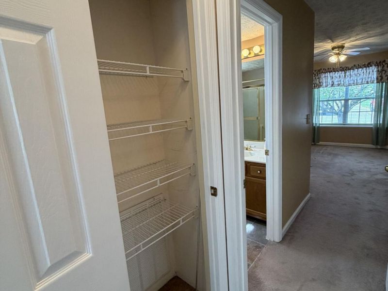 1073 Hampshire Place Place, Florence, KY 41042 Photo 7