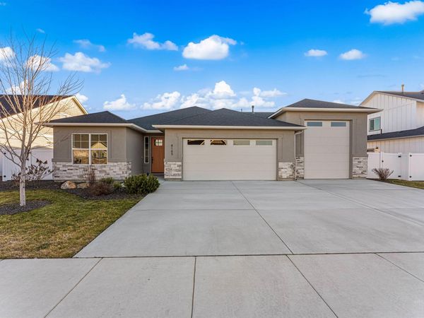 8165 Fountain Brook, Middleton, ID 83644