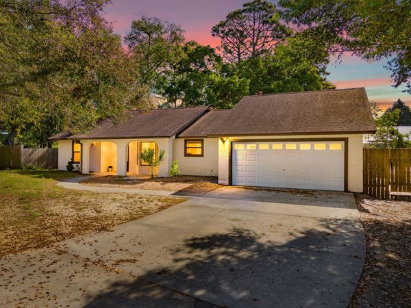 902 Laurel Oak Lane, Panama City, FL 32408