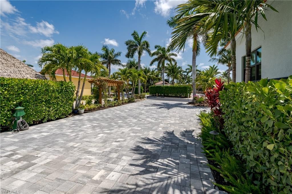 13617 Snapper Ln, Naples, FL 34114 Photo