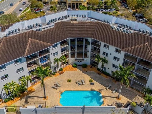 1100 PINE RIDGE RD , Unit 204B, NAPLES, Fl 34103