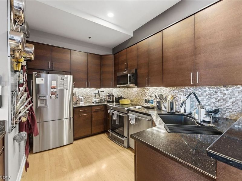 1951 W 26th Street, Unit 514, Cleveland, OH 44113 Photo 11