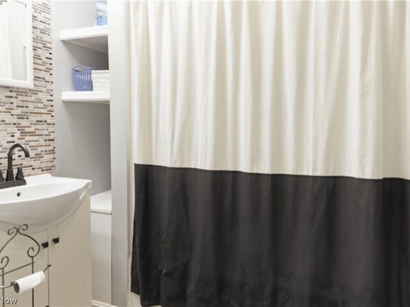 971 Champion Avenue E, Warren, OH 44483 Photo 24