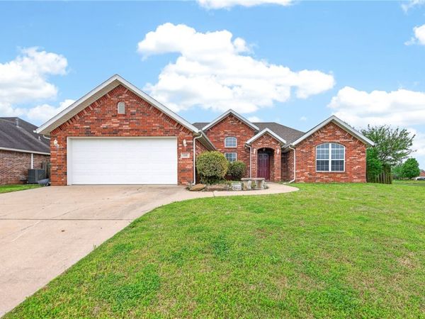 410 Coopers Farm Road , Centerton, AR 72719