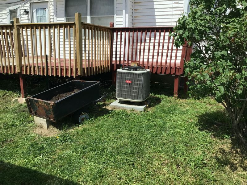 29 East Street, Columbus, OH 43228 Photo 5