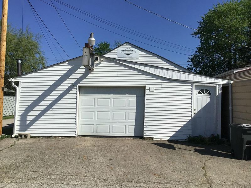 29 East Street, Columbus, OH 43228 Photo 9