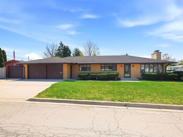 908 Curtis Avenue , Joliet, IL 60435