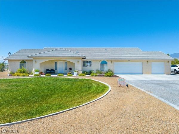 840 E Deerskin Street, Pahrump, NV 89048