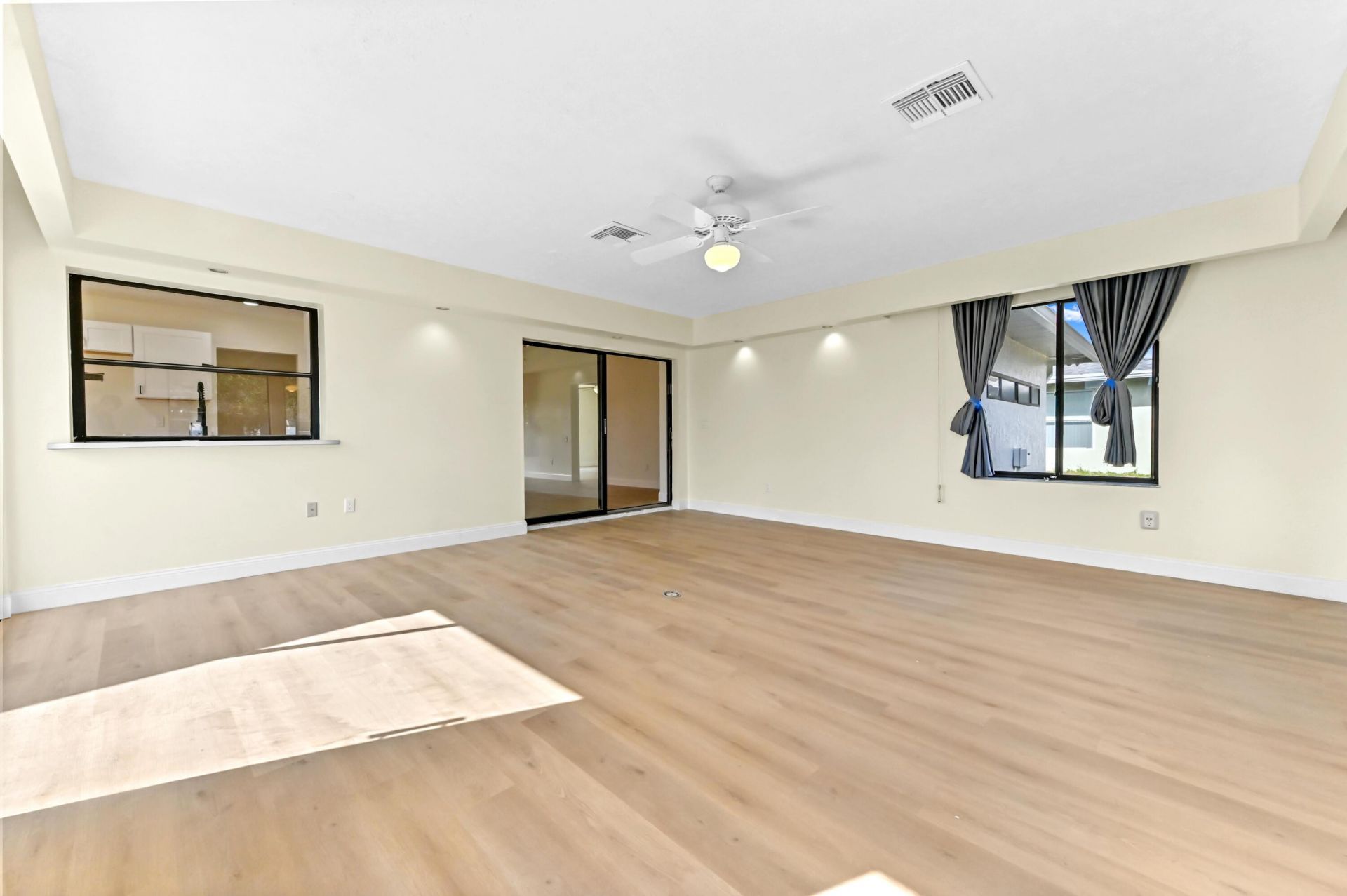 571 SE Anchor Lane, Port Saint Lucie, FL 34983 Photo