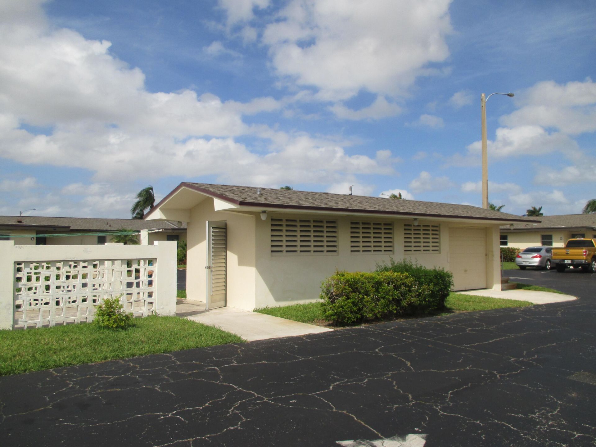 2951 Ashley Drive W, West Palm Beach, FL 33415 Photo