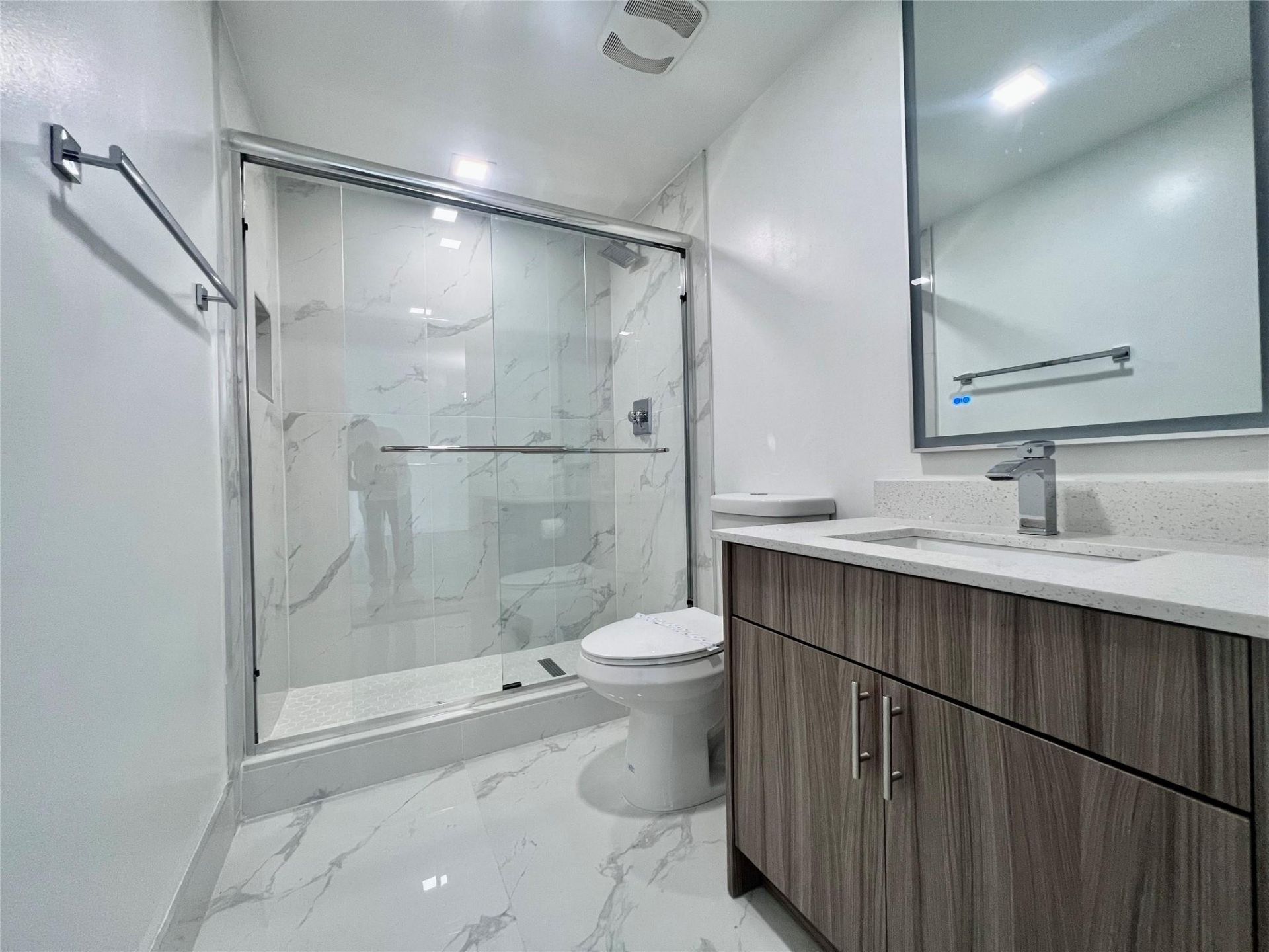 110 SW 12th Street, Unit 1903, Miami, FL 33130 Photo