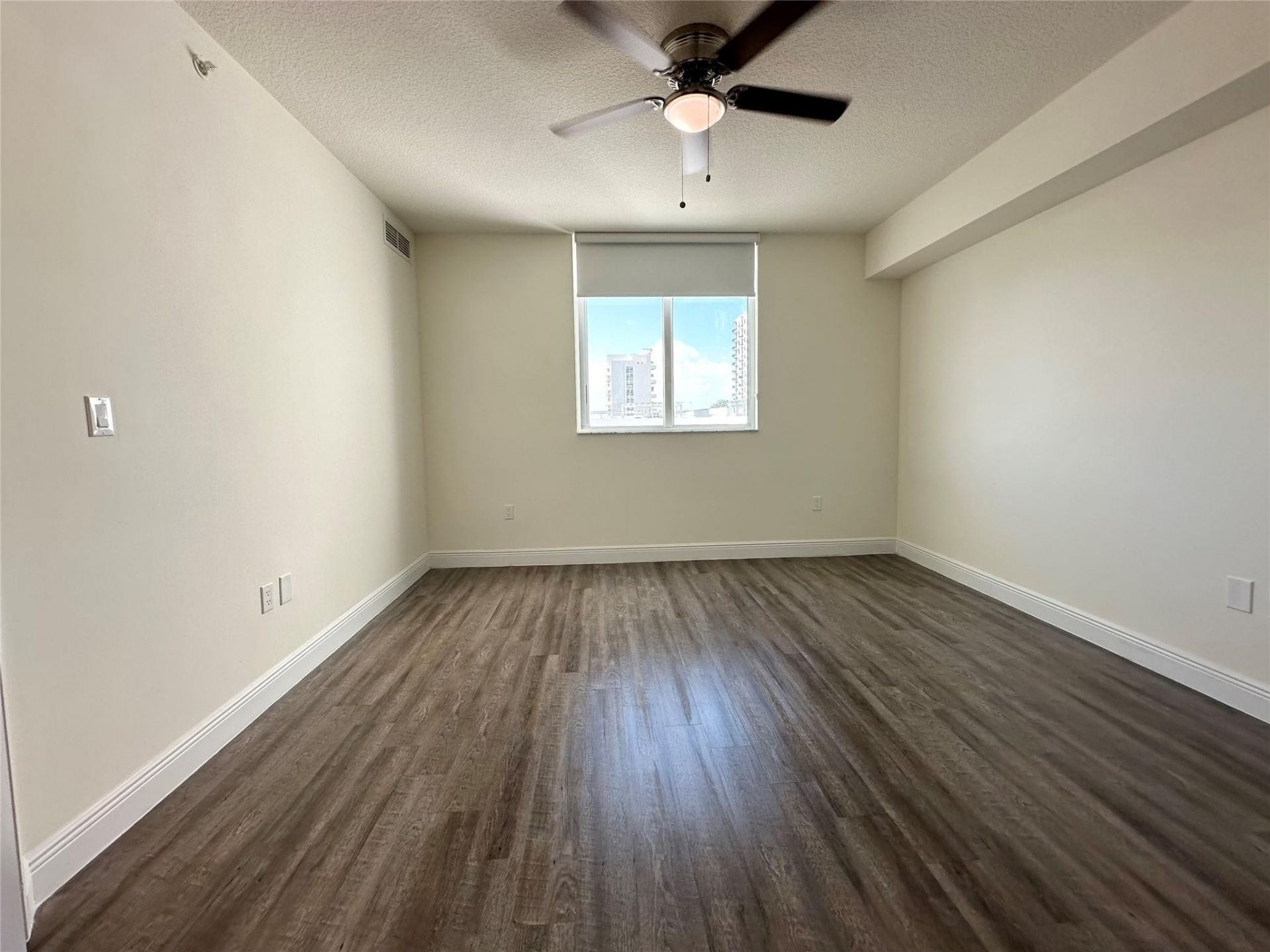 110 SW 12th Street, Unit 1903, Miami, FL 33130 Photo