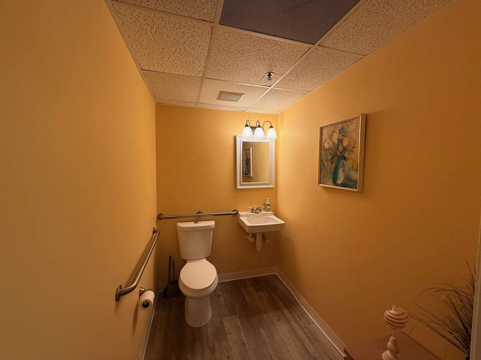 6103 SE Federal Highway, Stuart, FL 34997 Photo