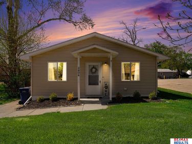 2406 Madison Street , Bellevue, NE 68005