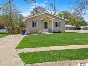 2406 Madison Street, Bellevue, NE 68005