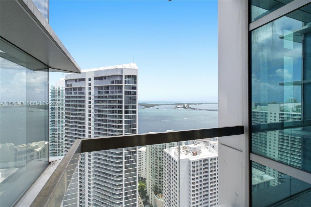 1395 Brickell Ave , Unit 3407, Miami, FL 33131 Photo