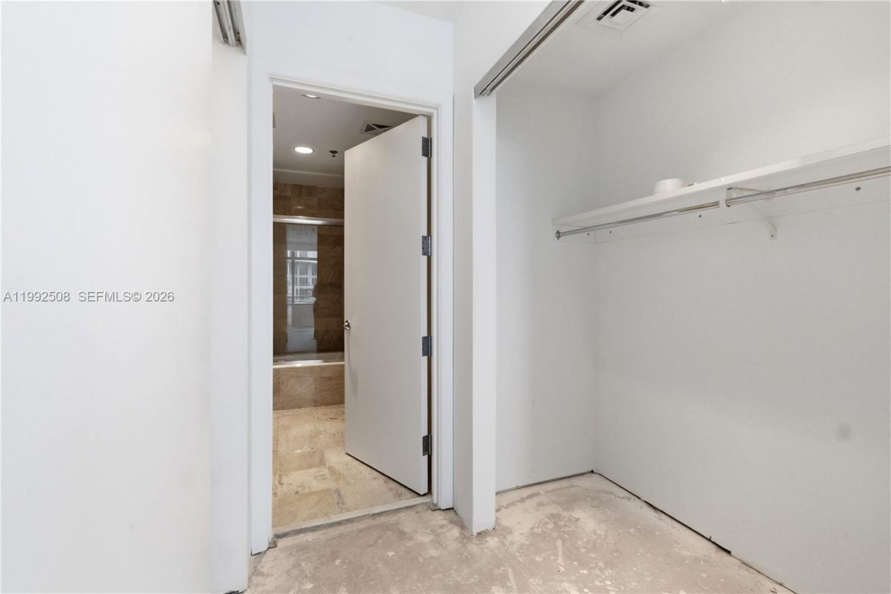 1395 Brickell Ave , Unit 3407, Miami, FL 33131 Photo