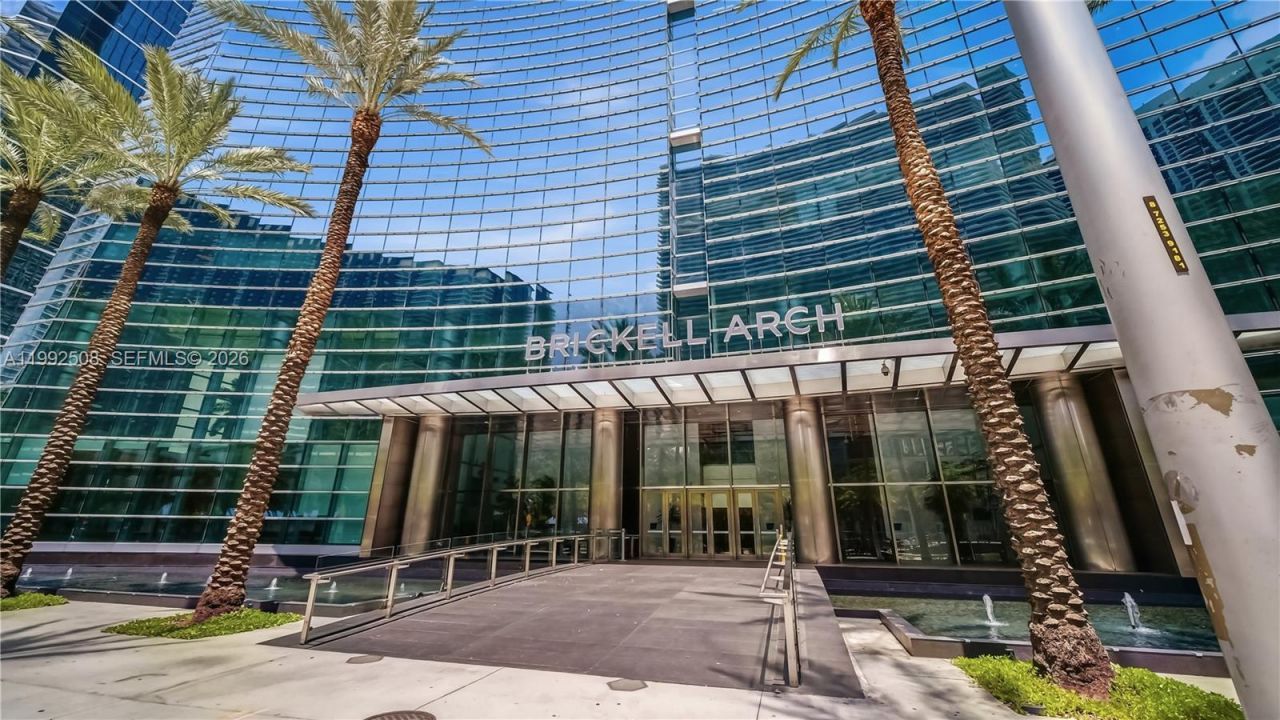 1395 Brickell Ave , Unit 3407, Miami, FL 33131 Photo