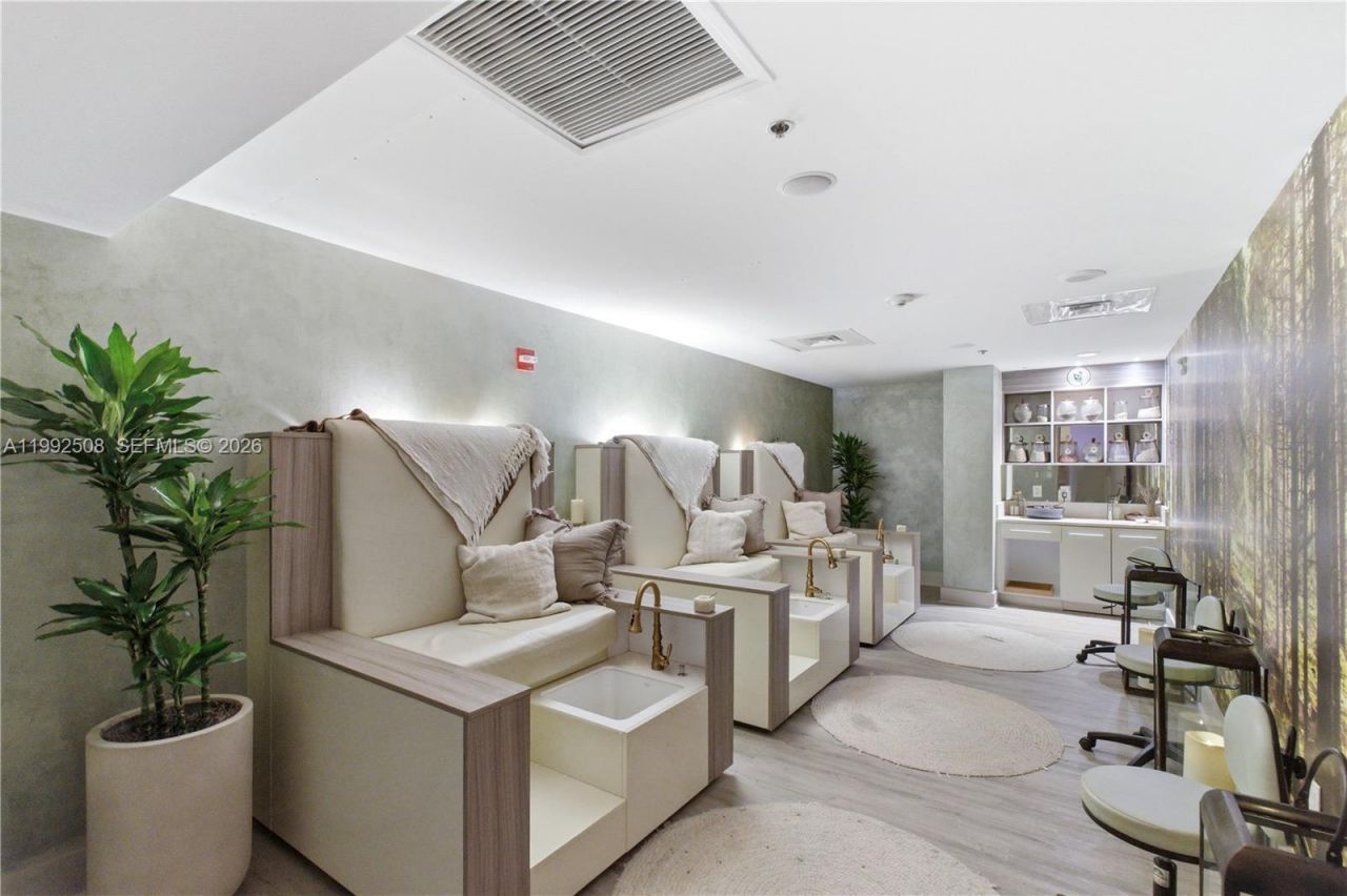 1395 Brickell Ave , Unit 3407, Miami, FL 33131 Photo