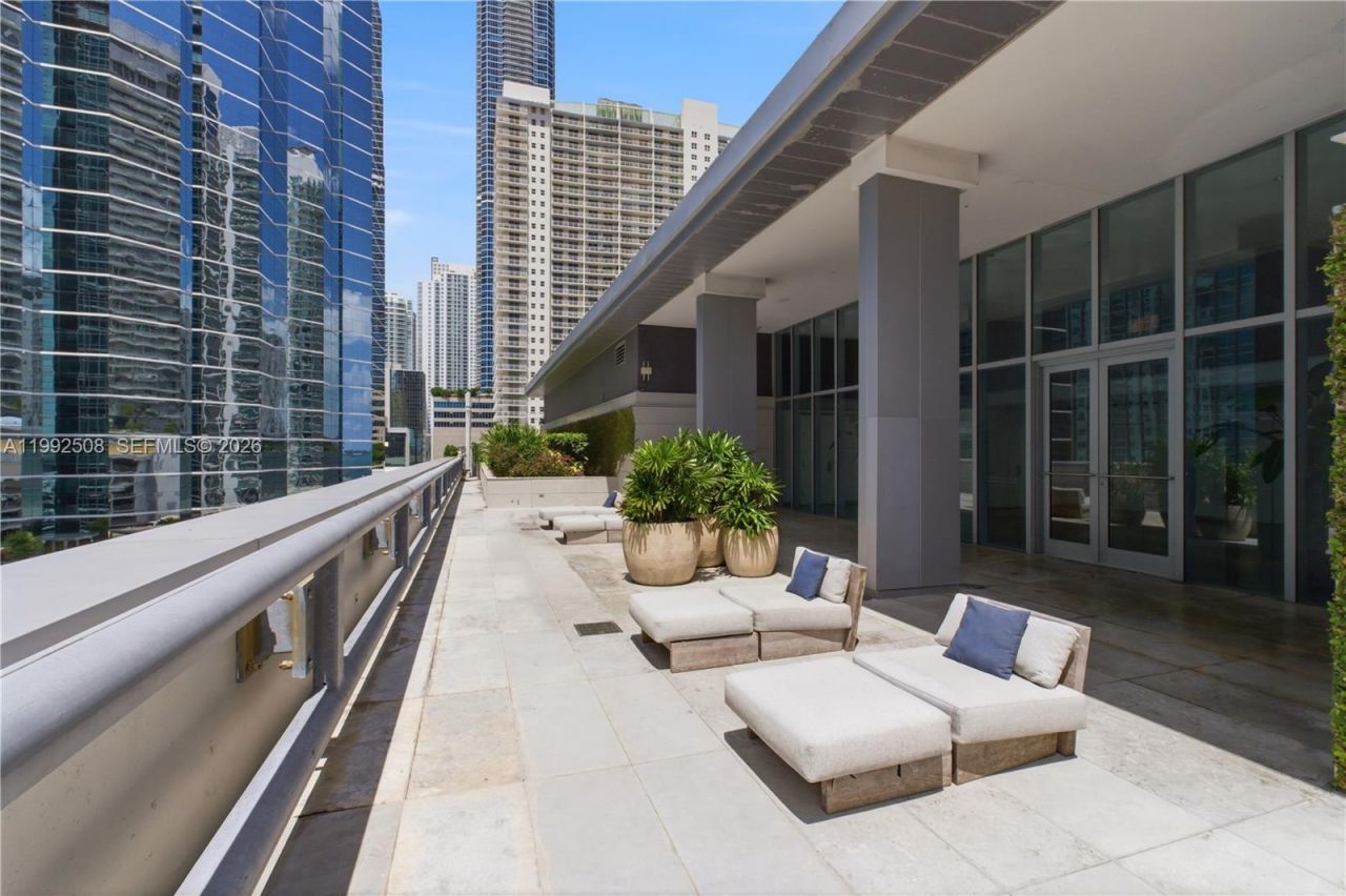 1395 Brickell Ave , Unit 3407, Miami, FL 33131 Photo