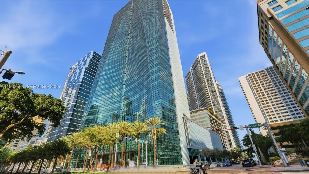 1395 Brickell Ave , Unit 3407, Miami, FL 33131 Photo