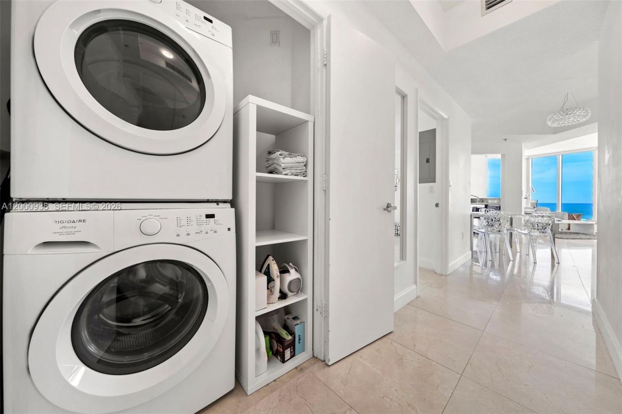 6515 Collins Ave, Unit 802, Miami Beach, FL 33141 Photo