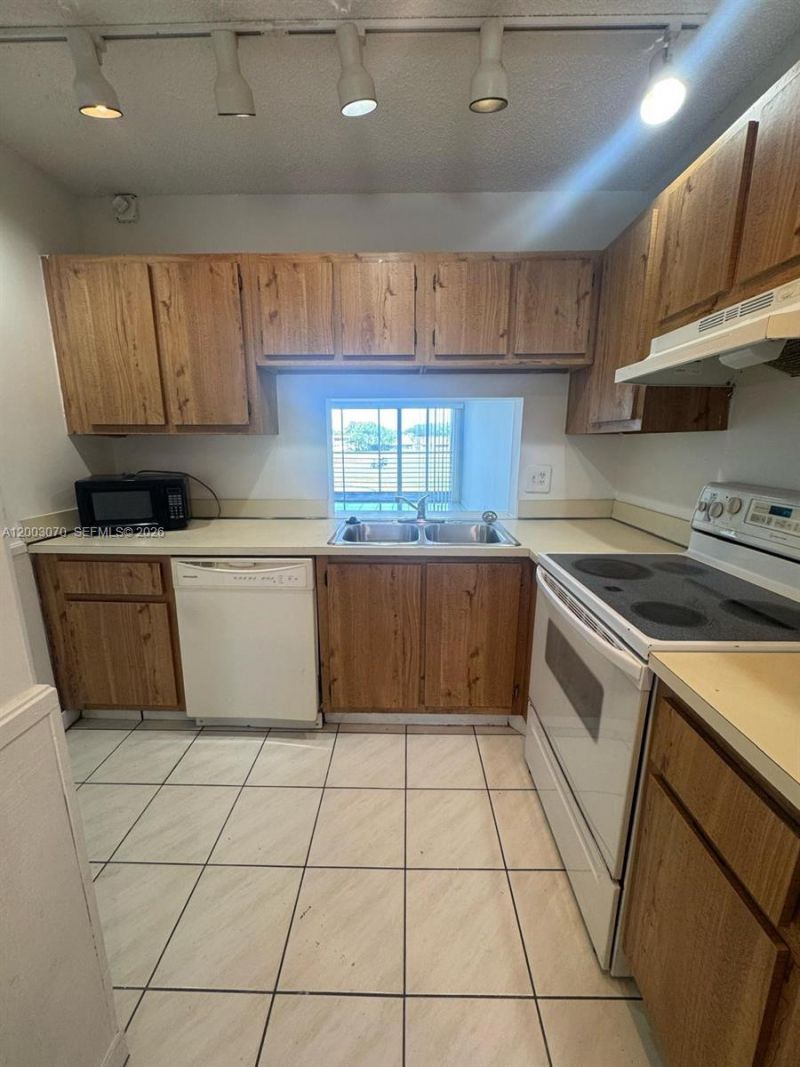 7410 Woodmont Ter, Unit 204, Tamarac, FL 33321 Photo