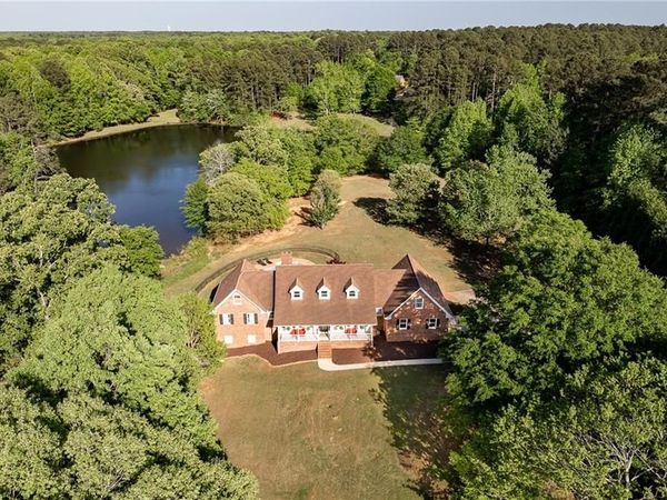 136 Hidden Lake Drive , Hull, GA 30646
