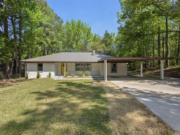 2013 Ridge Road , Dallas, GA 30157