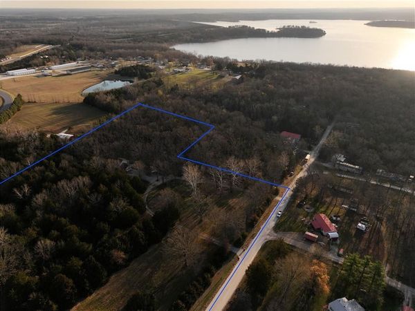 22303 county 253 Road, Wheatland, MO 65779