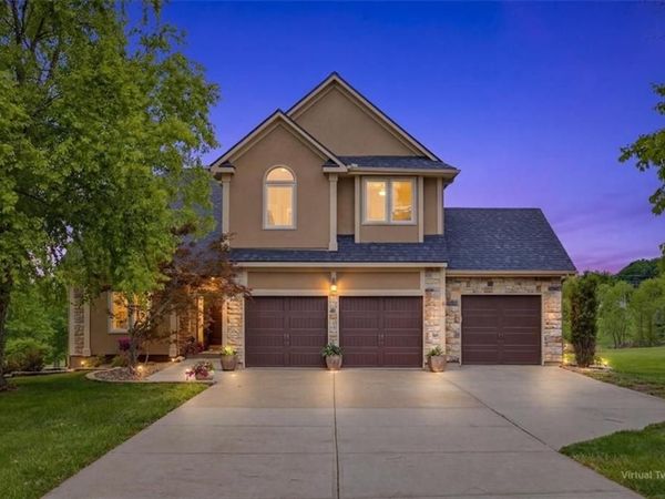 30125 W 93rd Court, De Soto, KS 66018