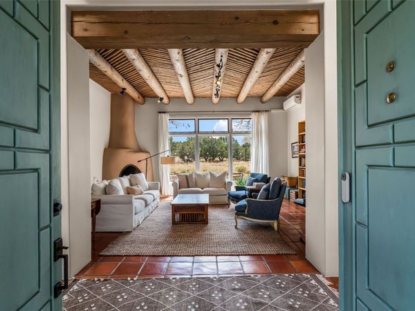 3112 Vista Sandia , Santa Fe, NM 87506