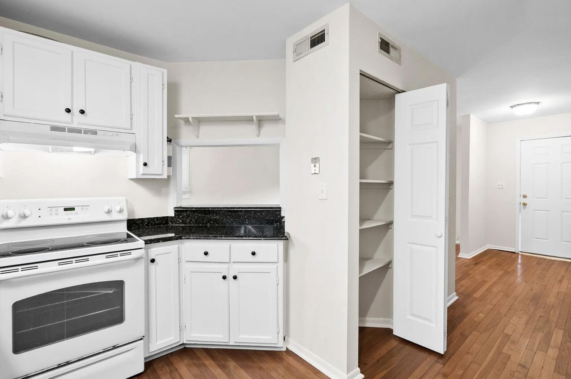 22 Ogier Street Photo 18