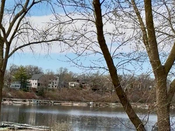 1304 W Medicine Lake Drive , Unit 226, Plymouth, MN 55441