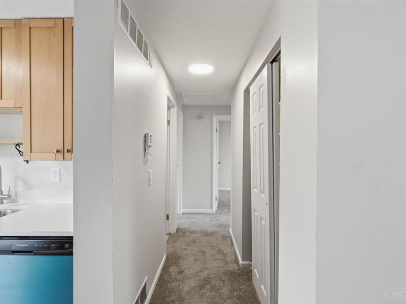 10380 Hawkhurst Drive, Colerain Township, OH 45231 Photo 18