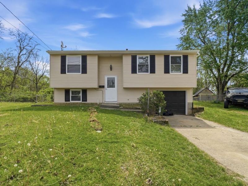 10380 Hawkhurst Drive, Colerain Township, OH 45231 Photo 2