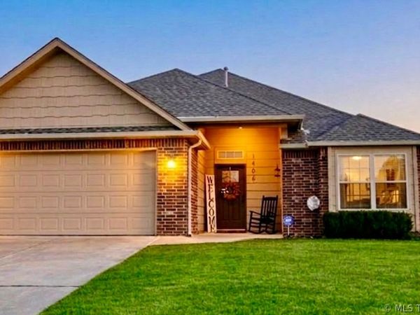 1406 E 145th Street S, Glenpool, OK 74033
