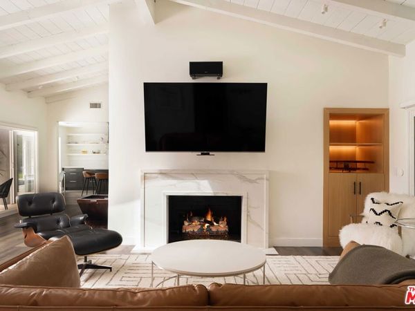 2823 Moraga Drive, Los Angeles, CA 90077