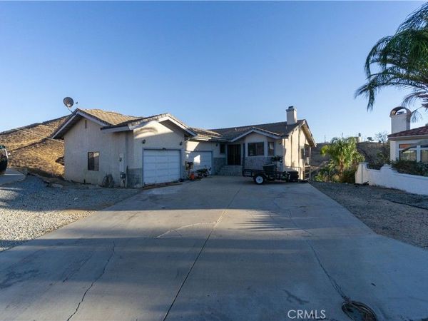 29300 Mammoth Place, Canyon Lake, CA 92587