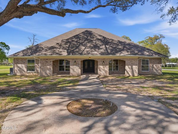 401 Acorn Drive , Lafayette, LA 70507