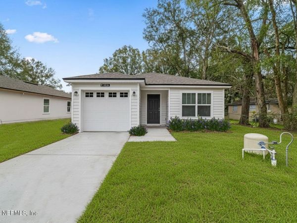 8040 SISKIN Avenue, Jacksonville, FL 32219