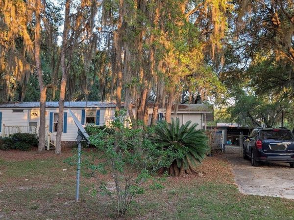 105 ILLINOIS Drive, Satsuma, FL 32189