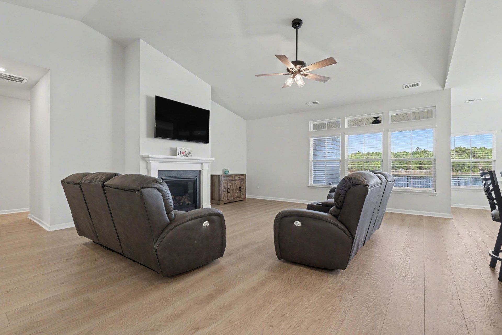 6024 Zoe Way Photo 10