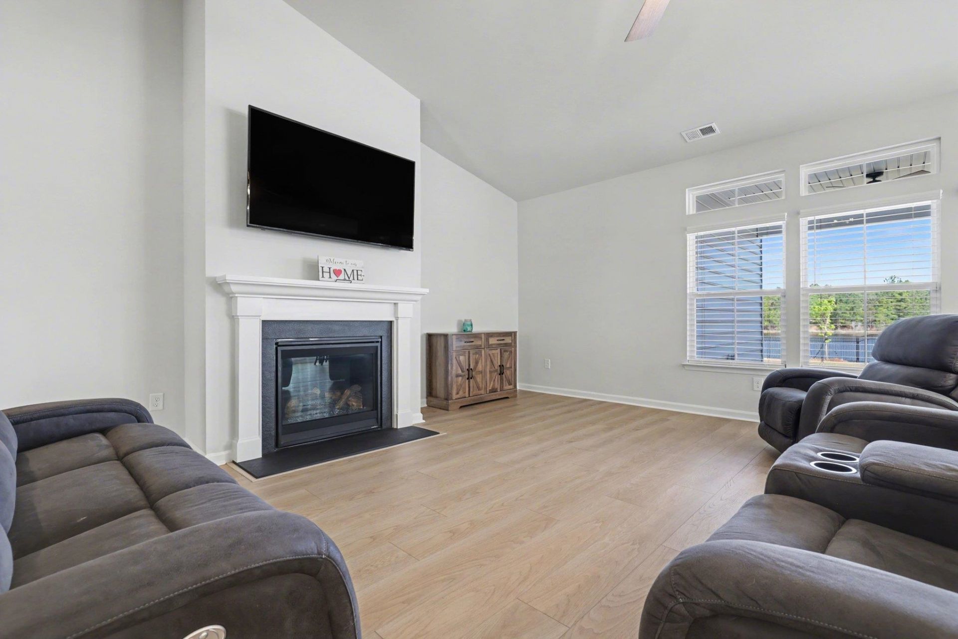 6024 Zoe Way Photo 11