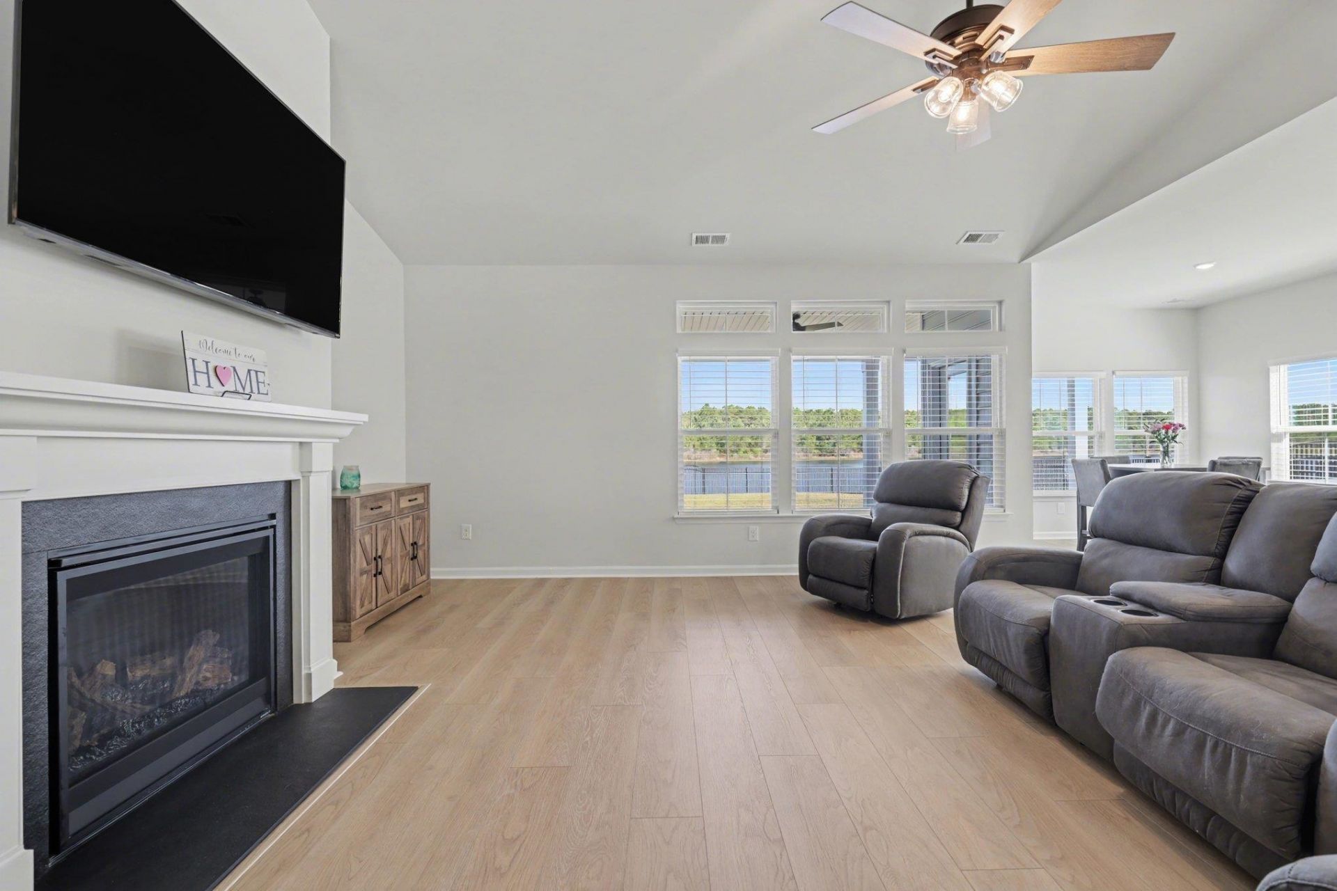 6024 Zoe Way Photo 12