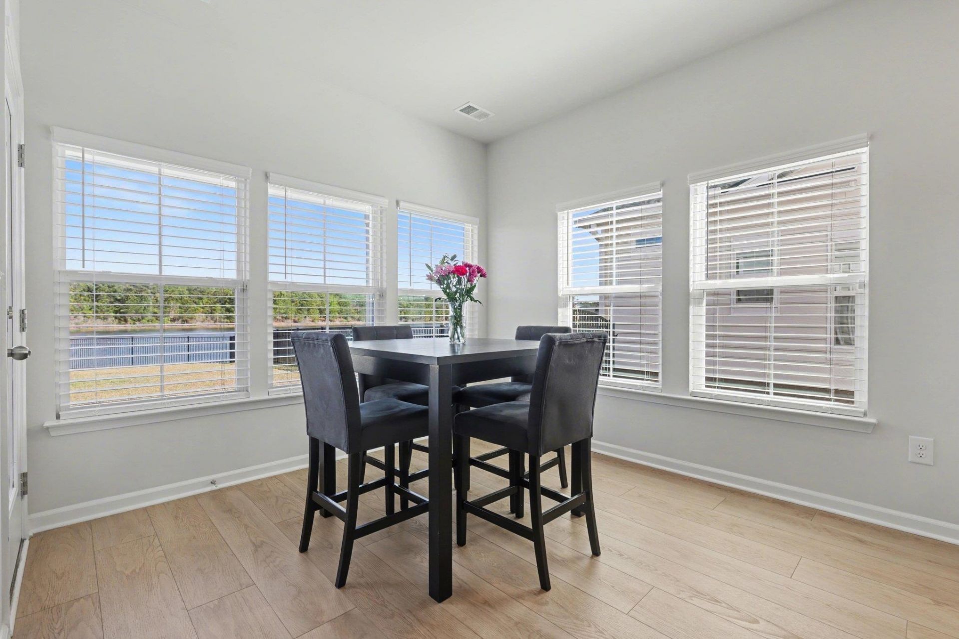 6024 Zoe Way Photo 16