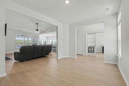 6024 Zoe Way photo 4
