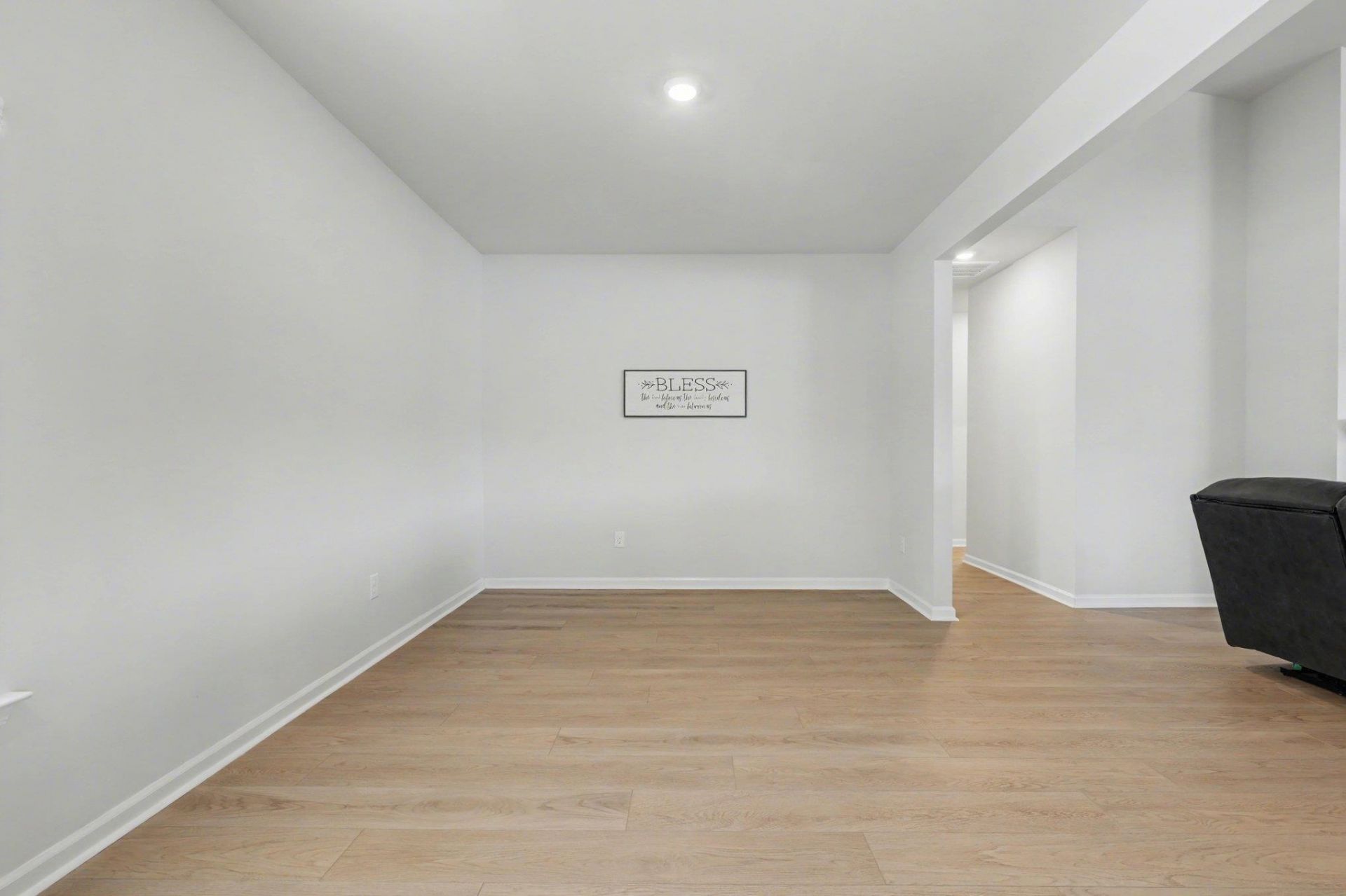 6024 Zoe Way Photo 7