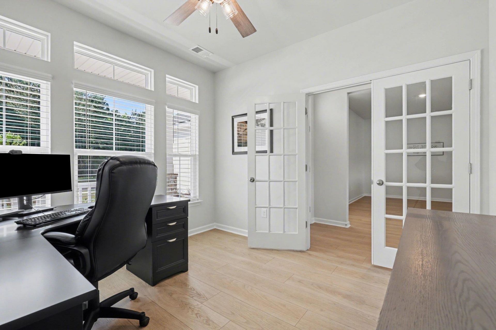 6024 Zoe Way Photo 8