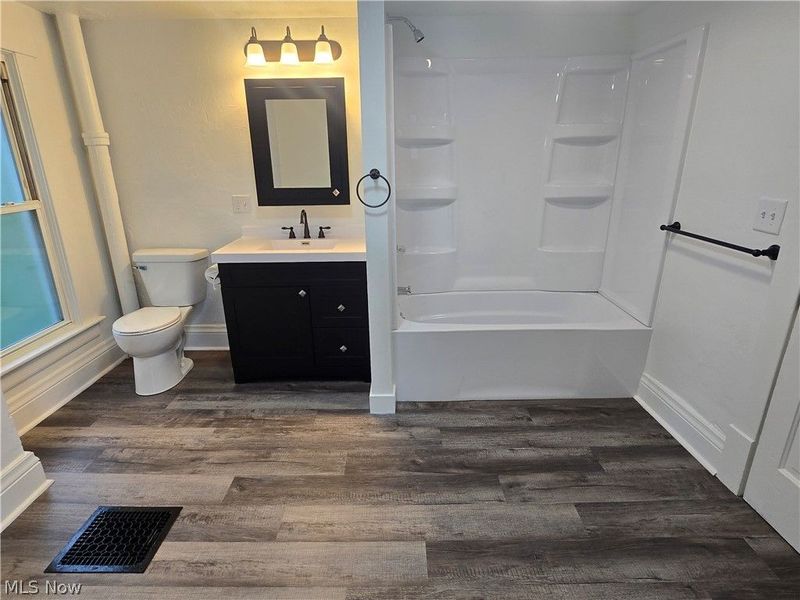 438 N 9th Street , Coshocton, OH 43812 Photo 12